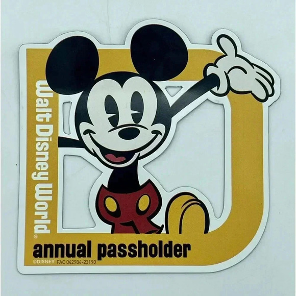 Disney Annual Passholder Exclusive Mickey Mouse Magnet 4.1” High x‎ 4.1” Wide - Picture 1 of 1